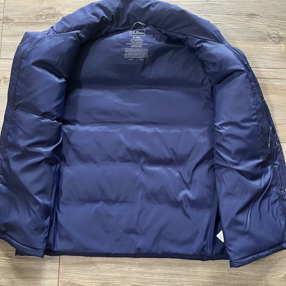 L.L. Bean Men's Mountain Insulated Down Quilted Puffer Vest Navy XL hmmm mm - Picture 8 of 11